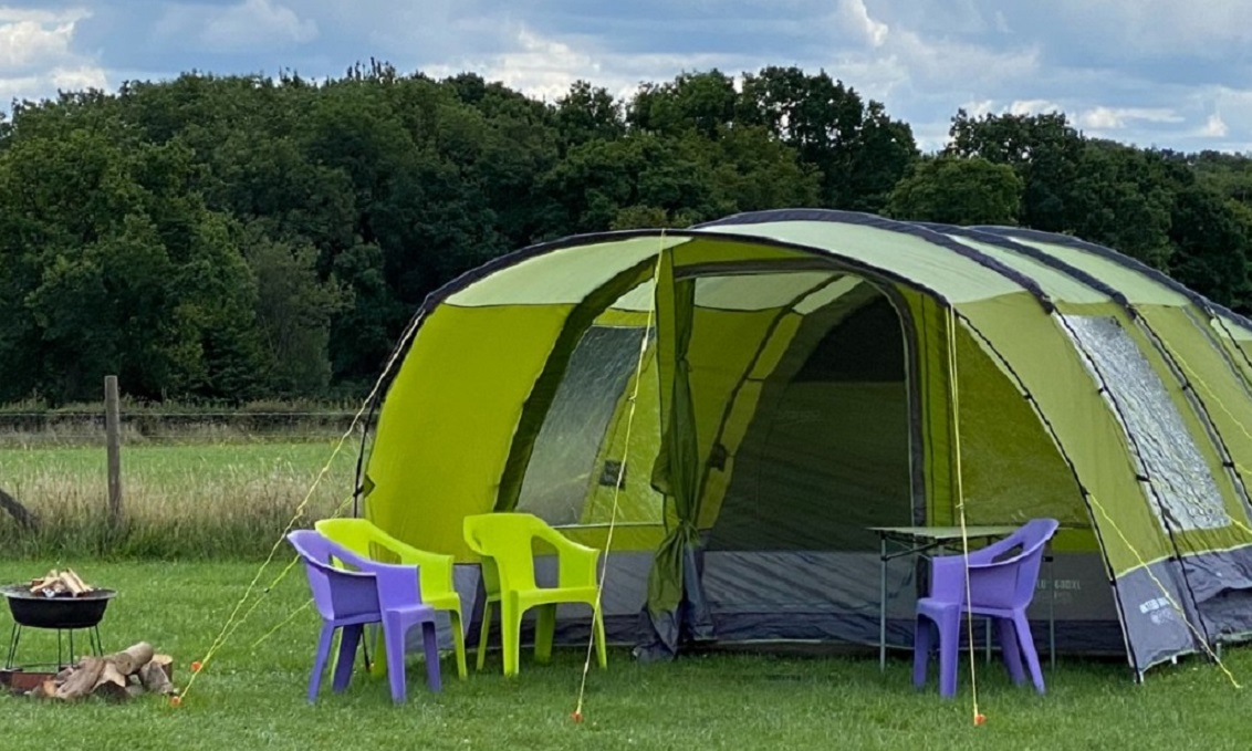 Acorn pre-pitched, comes with camp beds and table & chairs